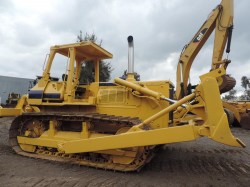 bulldozer-komatsu-D68E-1 serie1280-2